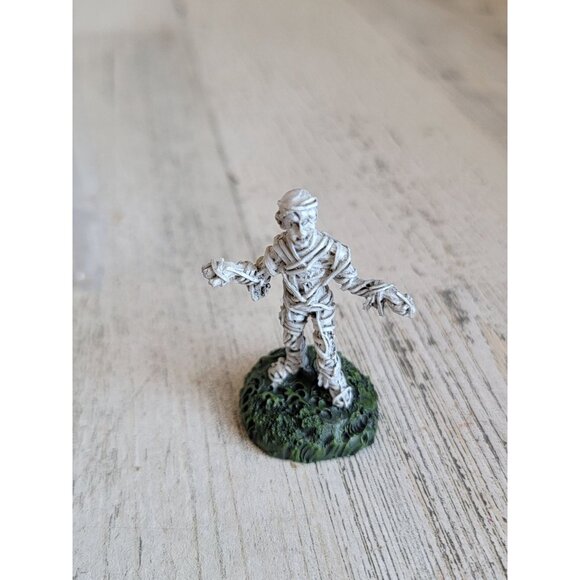 Pumpkin Hollow Mummy Halloween scary Village accessory - Picture 3 of 7